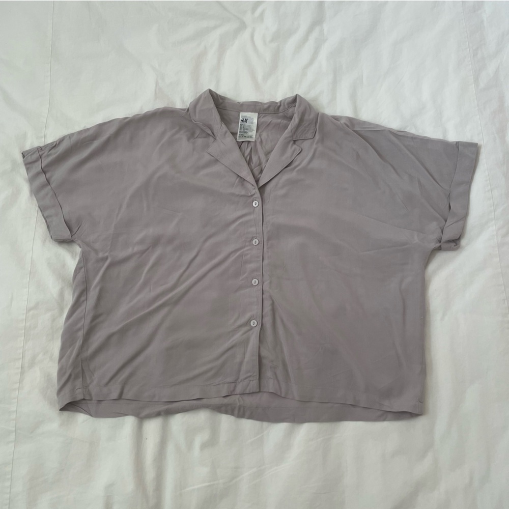 H&M Lavender Short-Sleeve Button-Up Shirt
